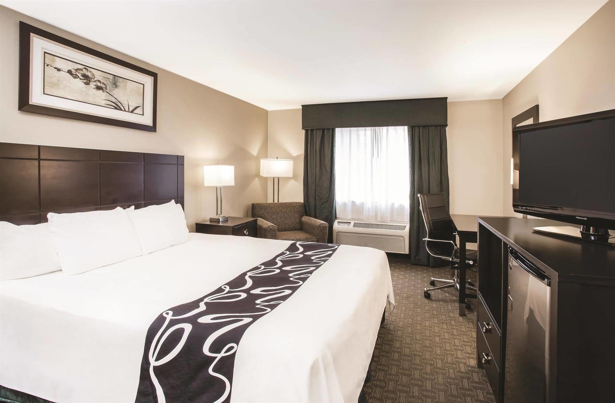 La Quinta Inn By Wyndham Olympia - Lacey Exterior photo